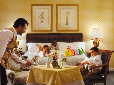 chicago-hotels-ritz-carlton-kids-room-service-full